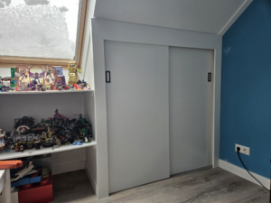 Knieschotkast vervangen door een schuifdeurkast