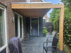 Terrasoverkapping van Douglass hout